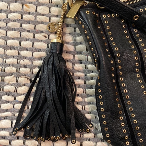 Michael Kors purse. - Picture 2 of 6